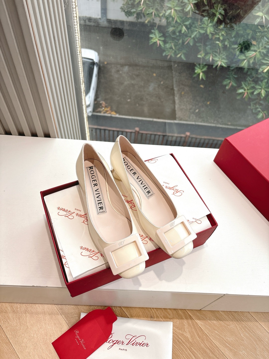 Roger Vivier RV 로저 비비에 플랫슈즈 통굽 구두 단화 신발