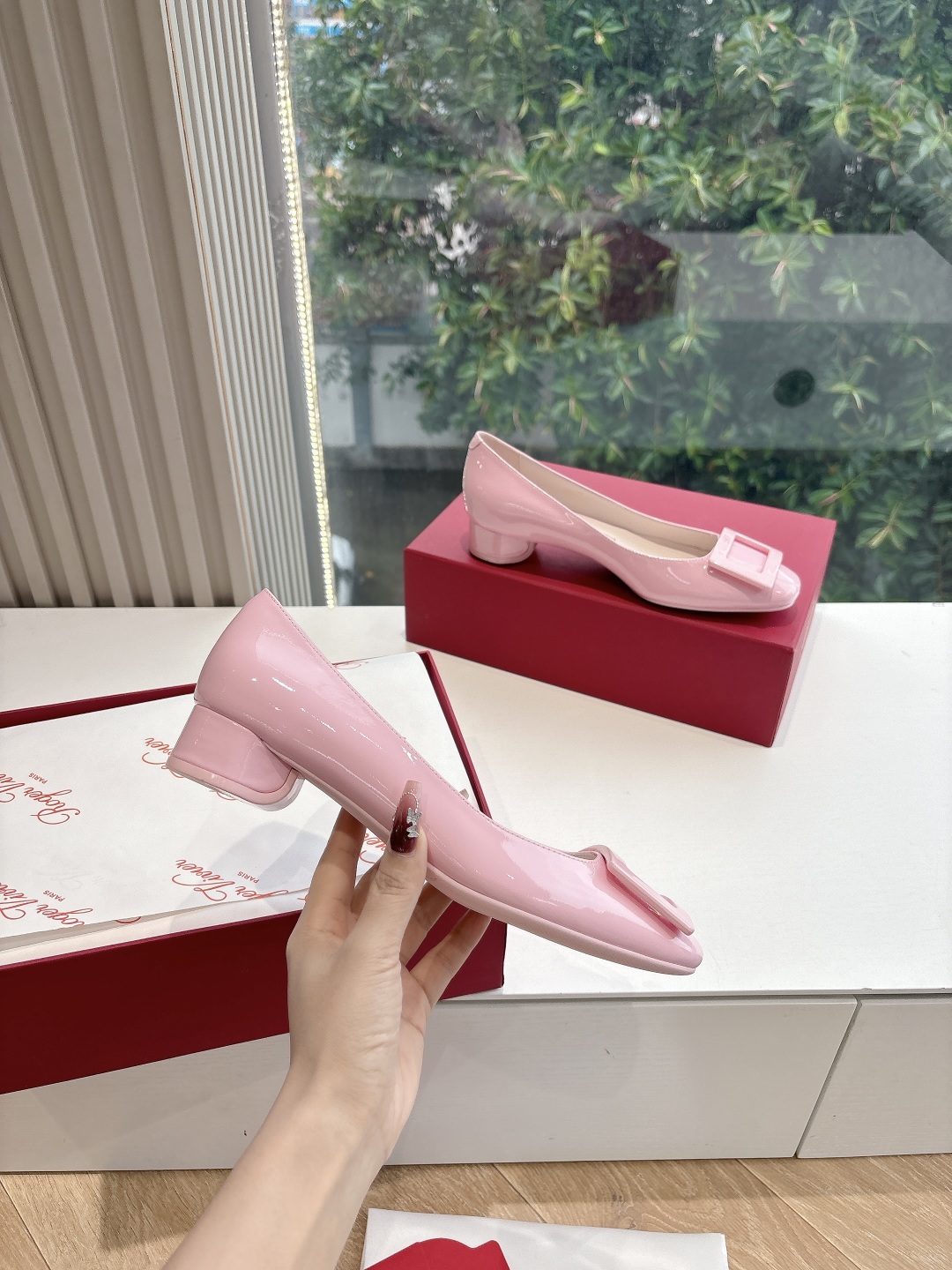 Roger Vivier RV 로저 비비에 플랫슈즈 통굽 구두 단화 신발