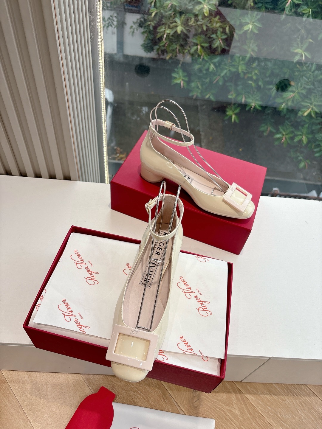 Roger Vivier RV 로저 비비에 플랫슈즈 통굽 구두 단화 신발