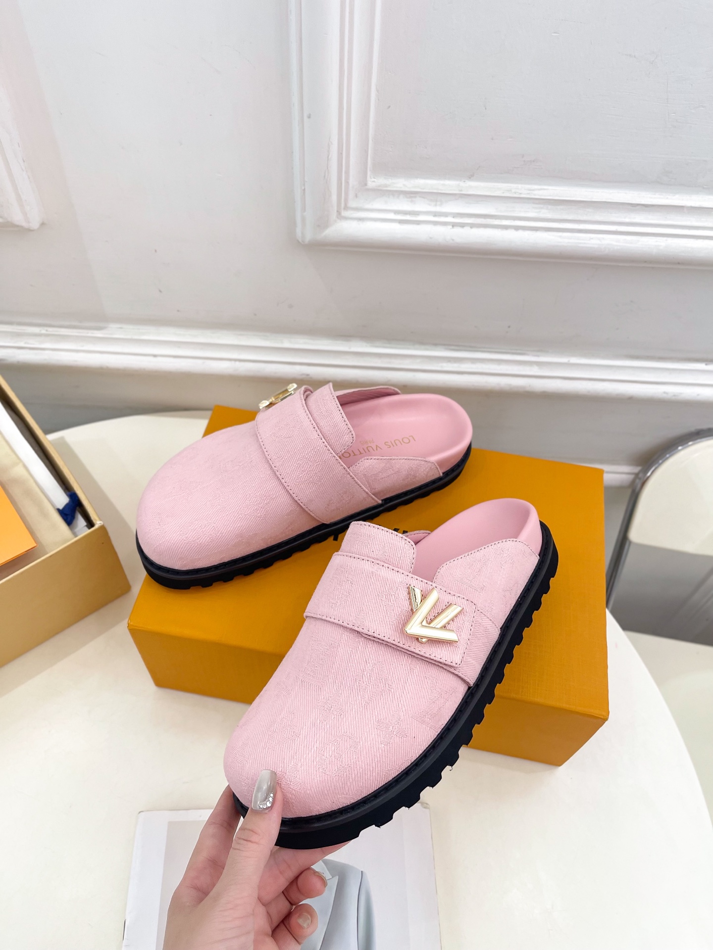 LV 루이비통 뮬 샌들 슬리퍼 신발