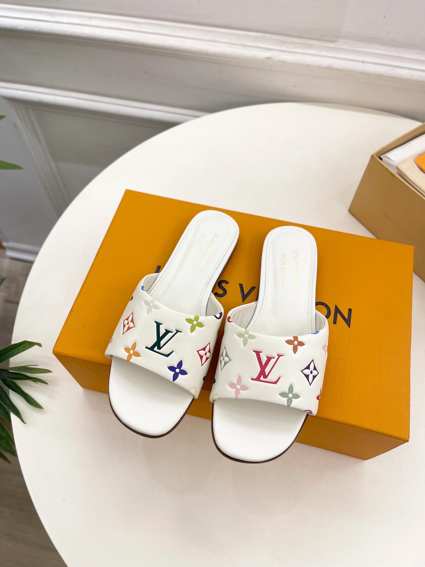 LV 루이비통 플랫 샌들 슬리퍼 신발