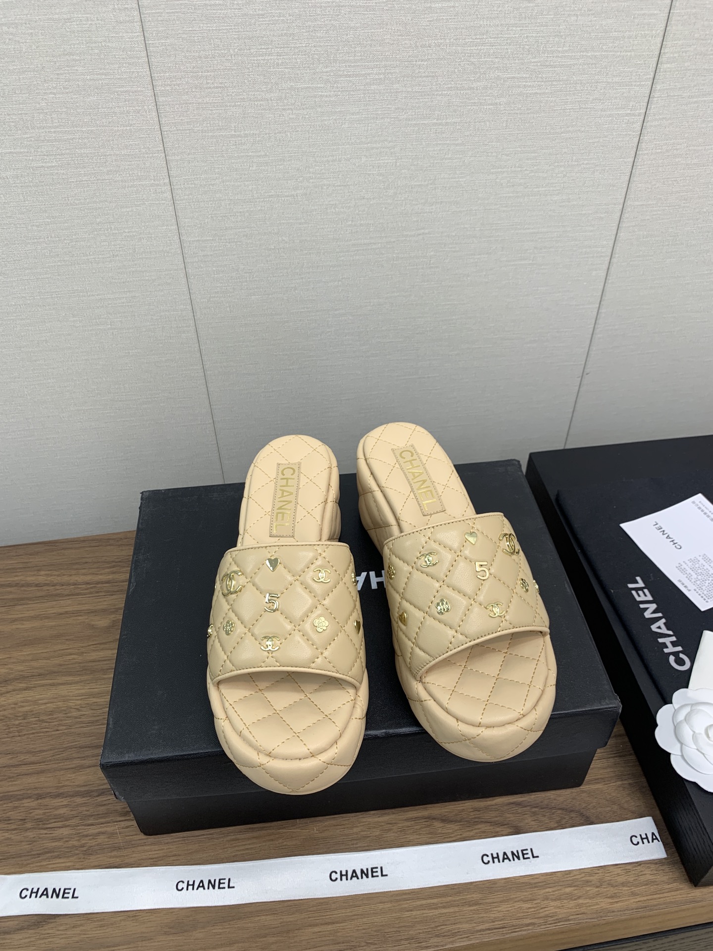 CHANEL 샤넬 통굽 슬리퍼 샌들 신발