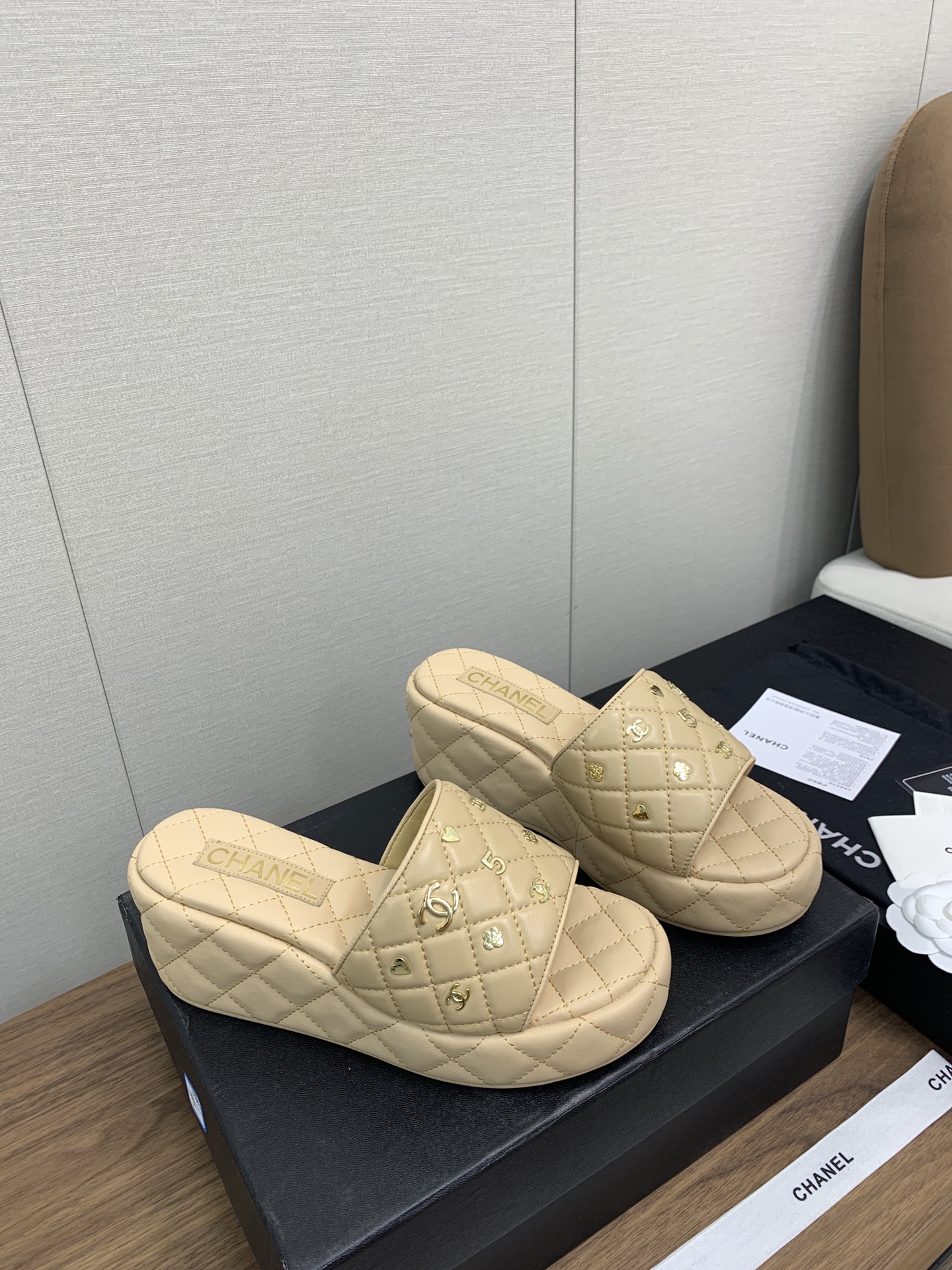 CHANEL 샤넬 통굽 슬리퍼 샌들 신발