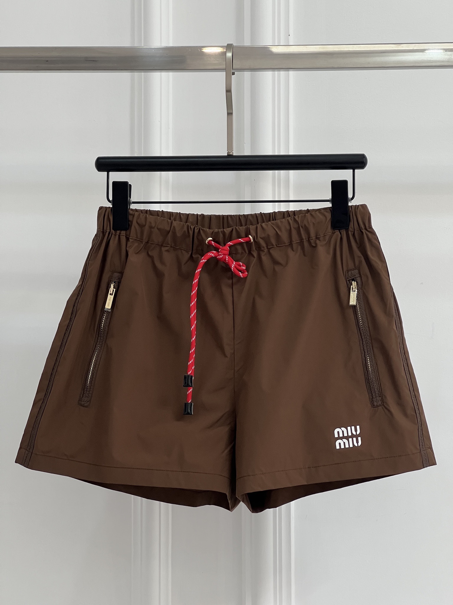 miumiu 미우미우 숏 팬츠 반바지 의류