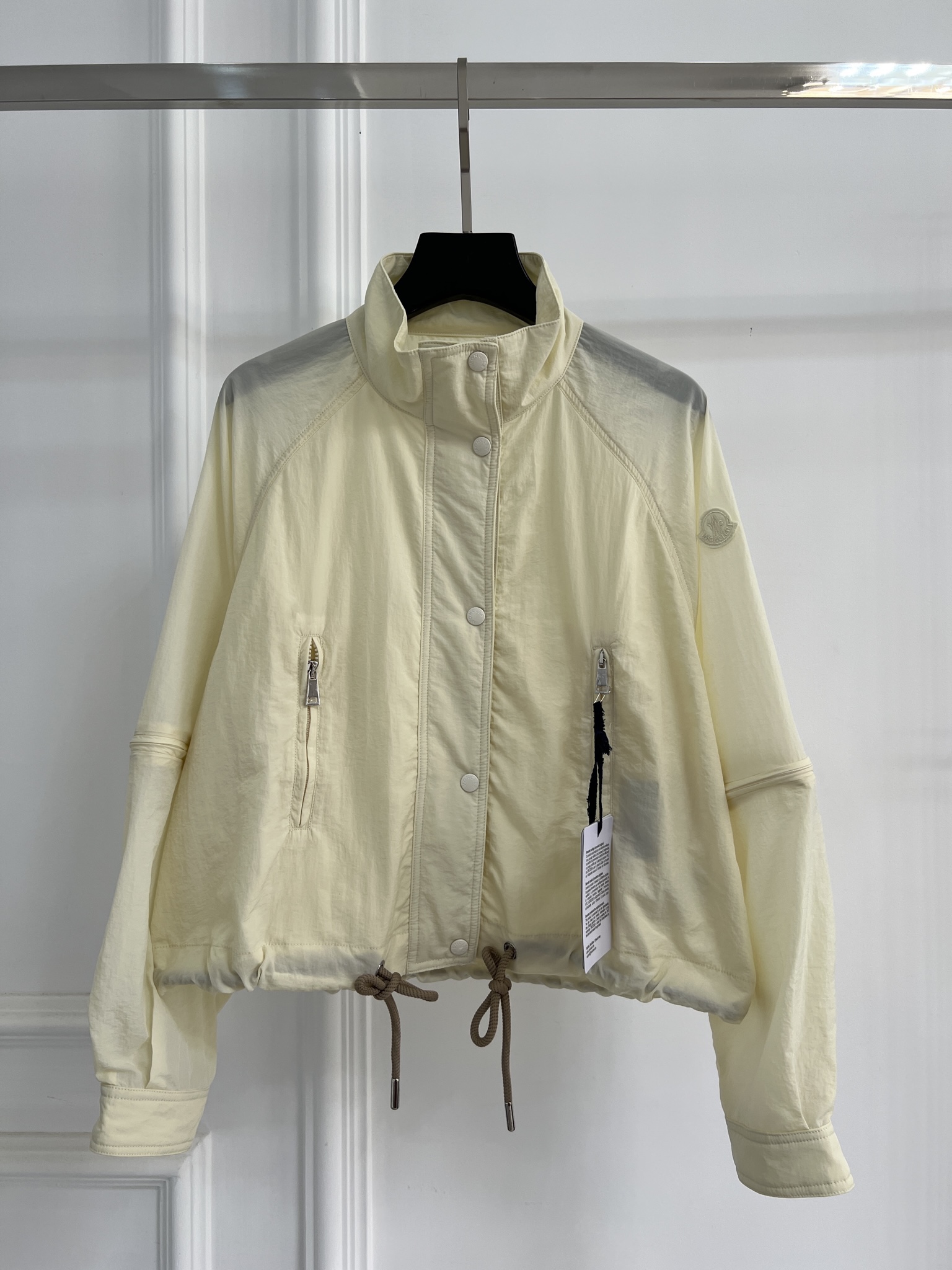 MONCLER 몽클레어 바람막이 점퍼 자켓 의류