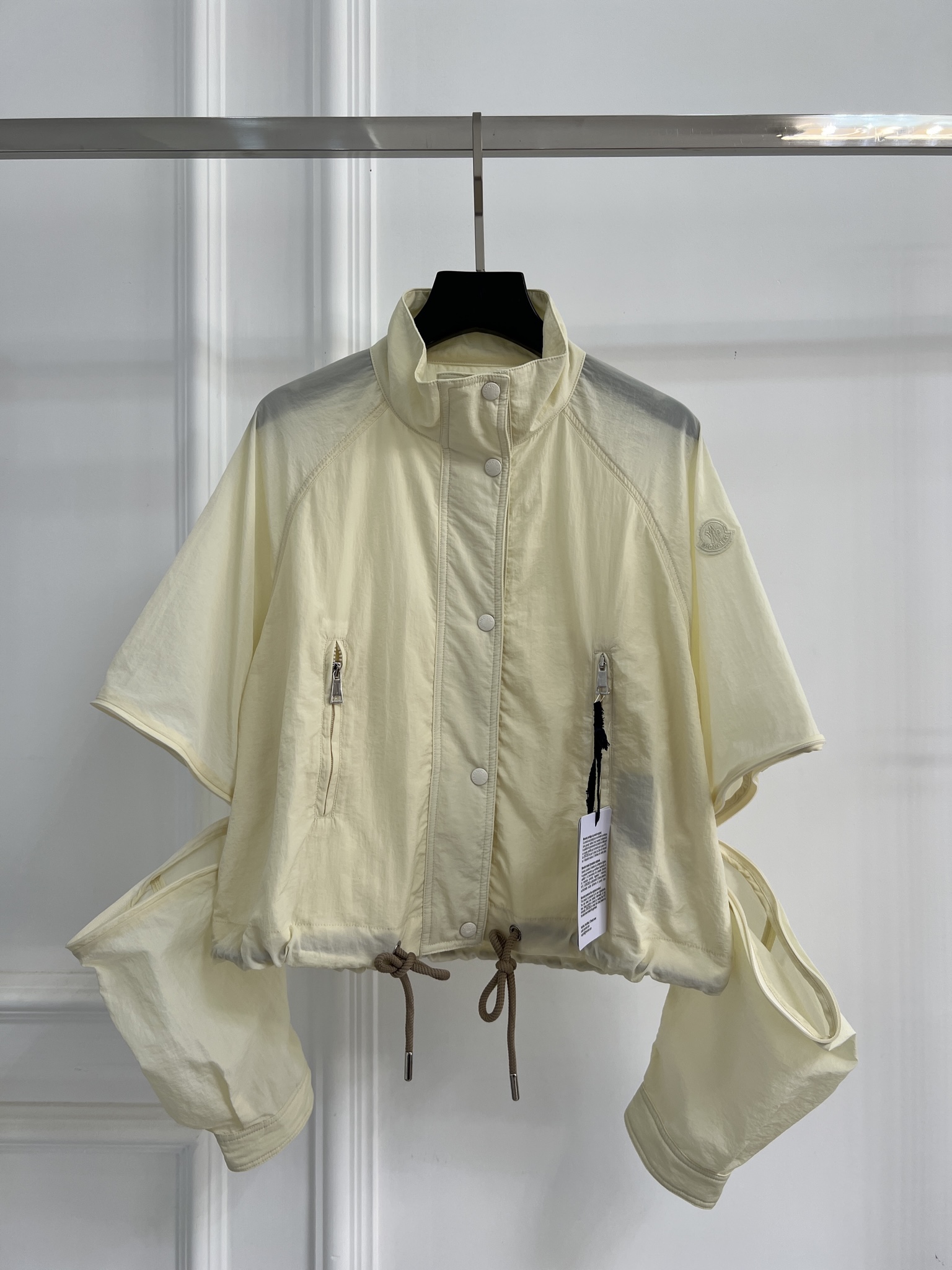 MONCLER 몽클레어 바람막이 점퍼 자켓 의류