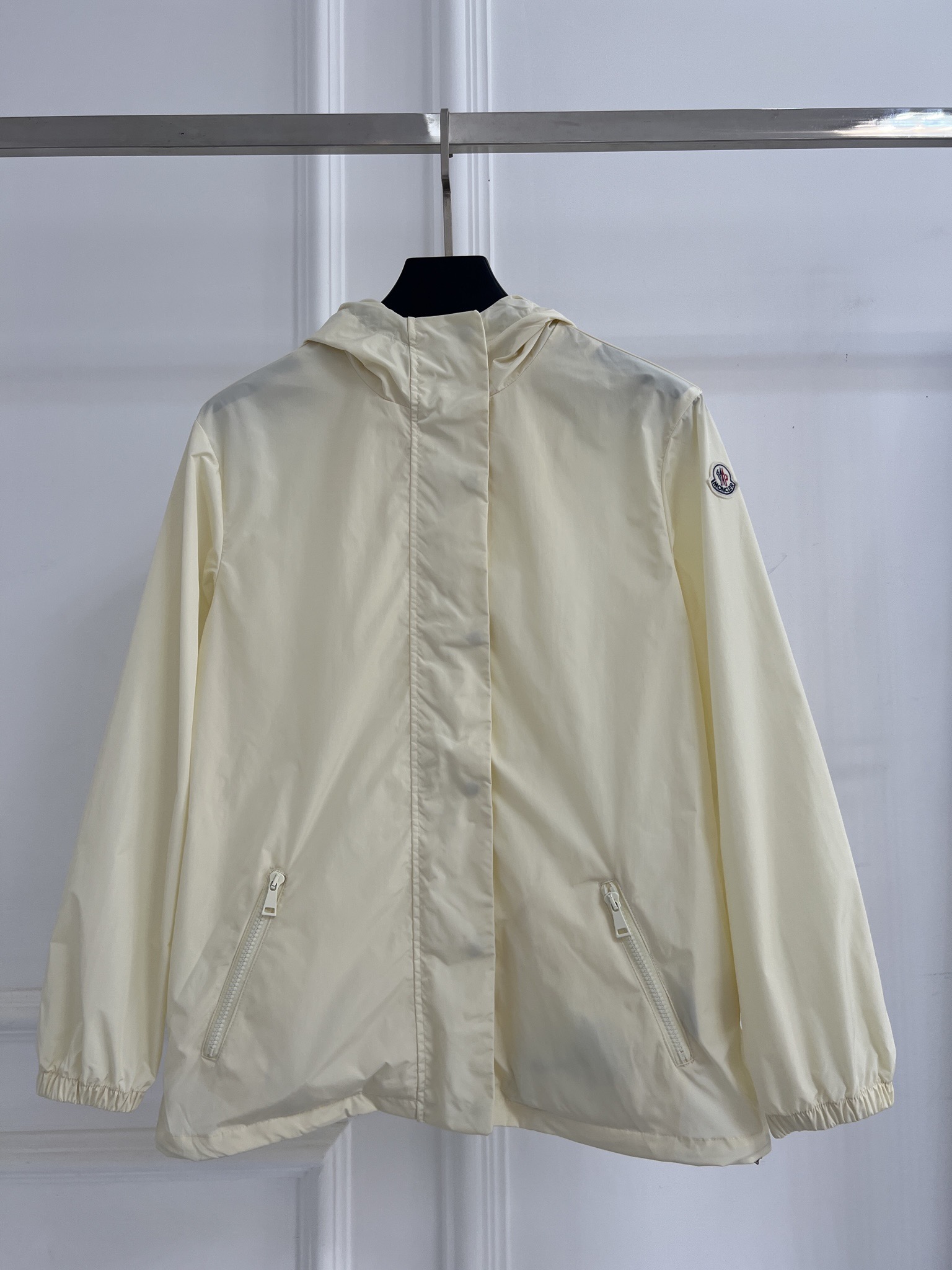 MONCLER 몽클레어 바람막이 자켓 의류