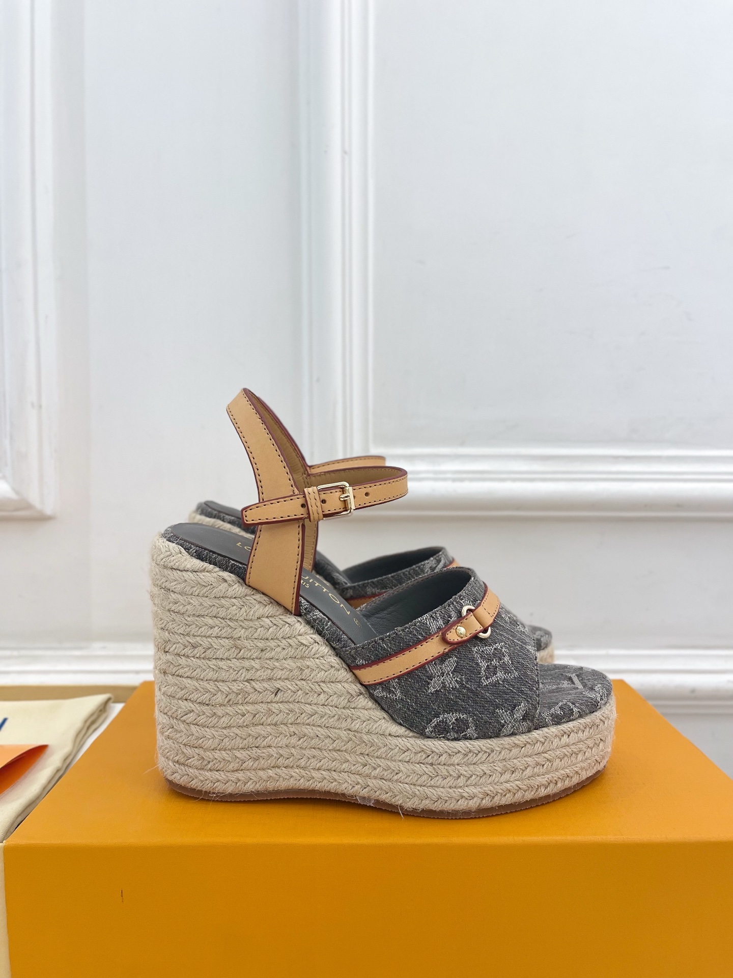 LOUIS VUITTON LV 루이비통 데님 웨지 통굽 샌들 신발