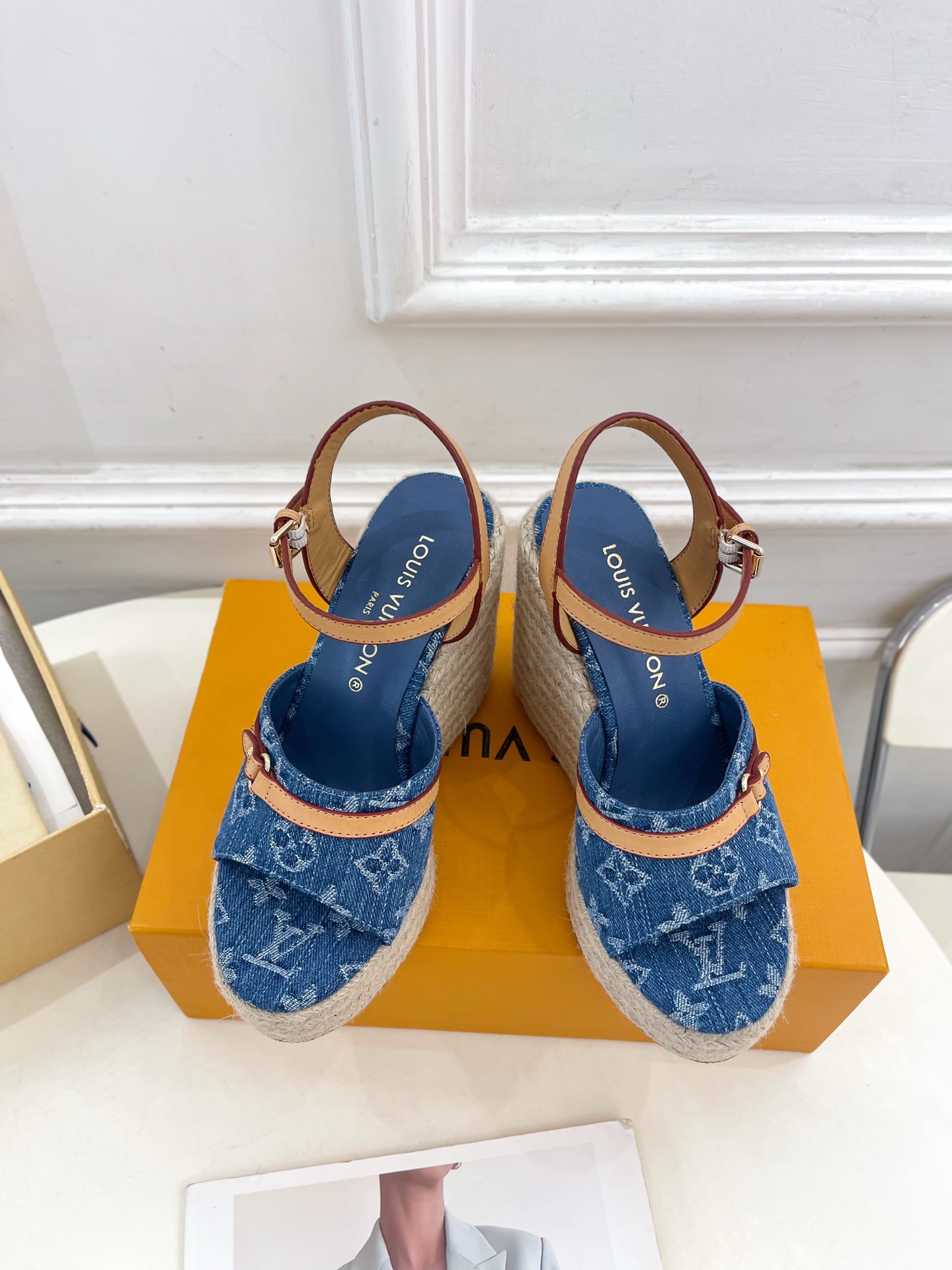 LOUIS VUITTON LV 루이비통 데님 웨지 통굽 샌들 신발