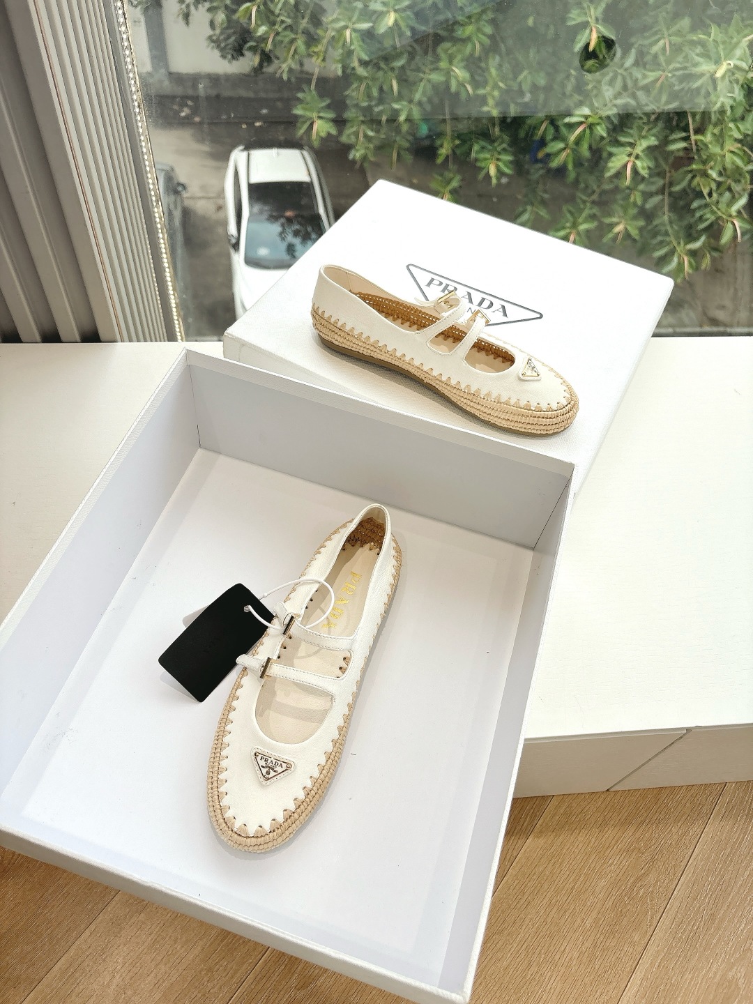 PRADA 프라다 삼각 버클 에스파듀 샌들 신발