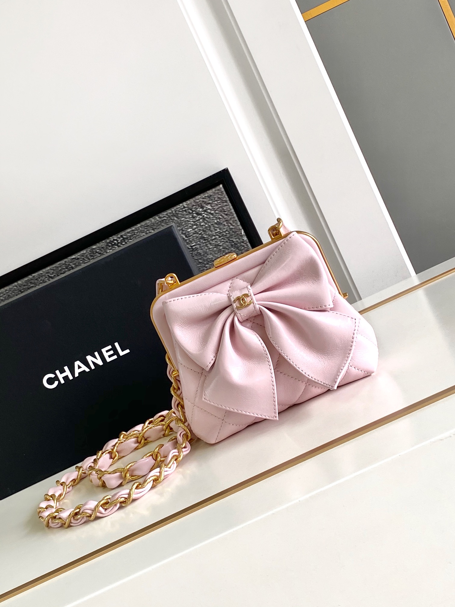 CHANEL 샤넬 24A 미니 리본백 숄더백 가방