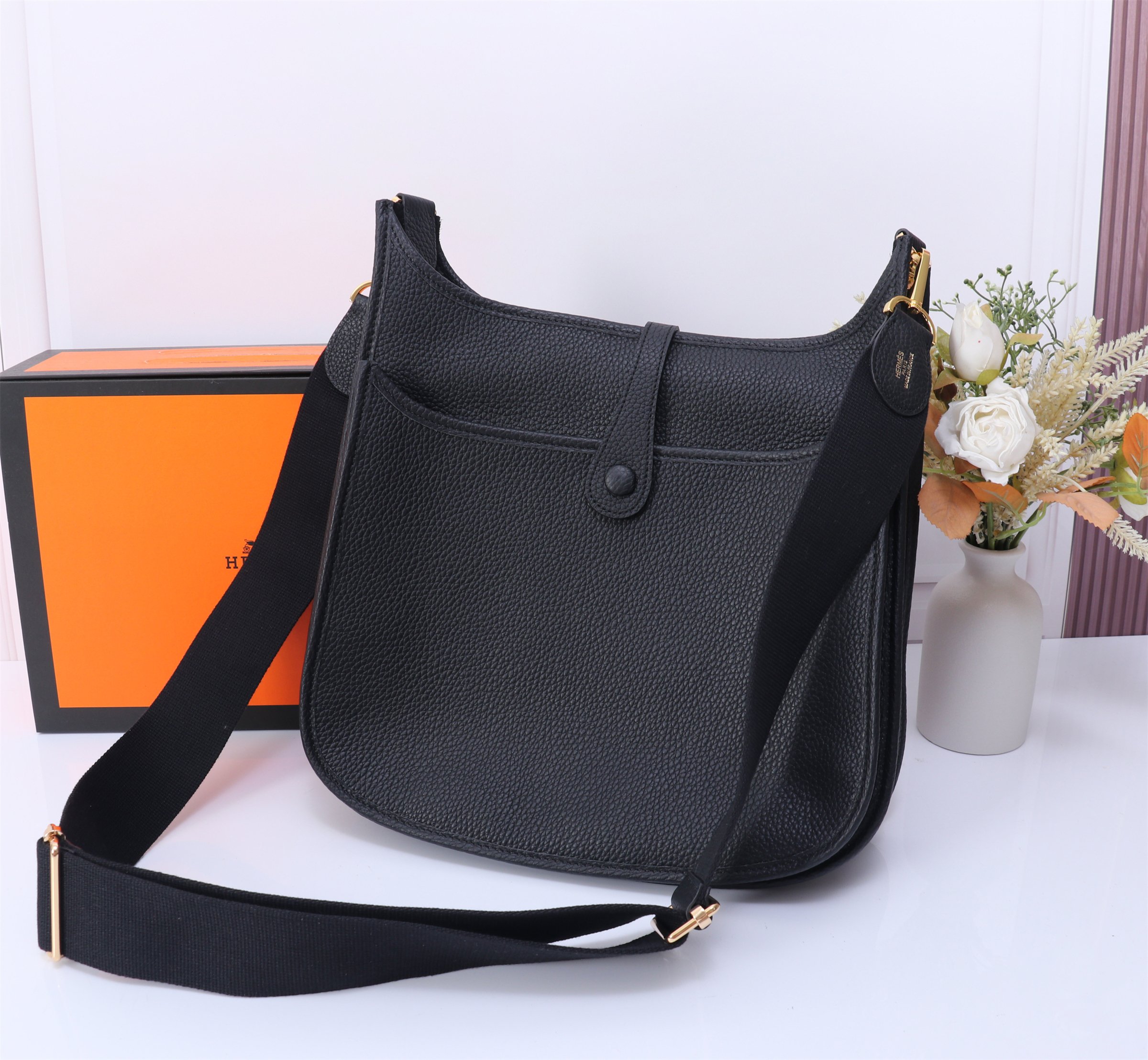 HERMES 에르메스 크로스백 골드 가방