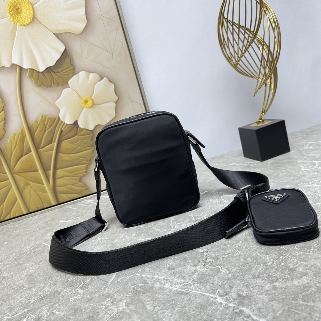 PRADA 프라다 메신저백 크로스백 가방