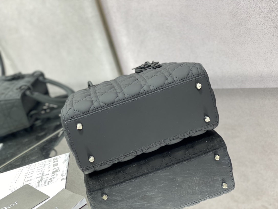 Dior CD 디올 레이디백 토트백 가방 24cm