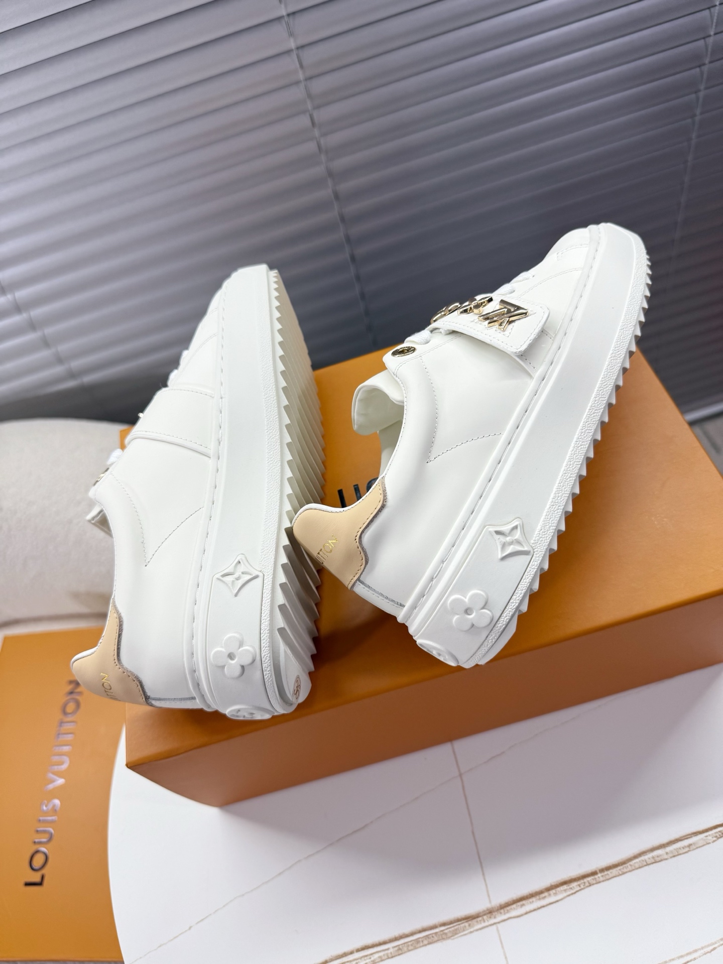 LV 루이비통 여성 스니커즈 신발