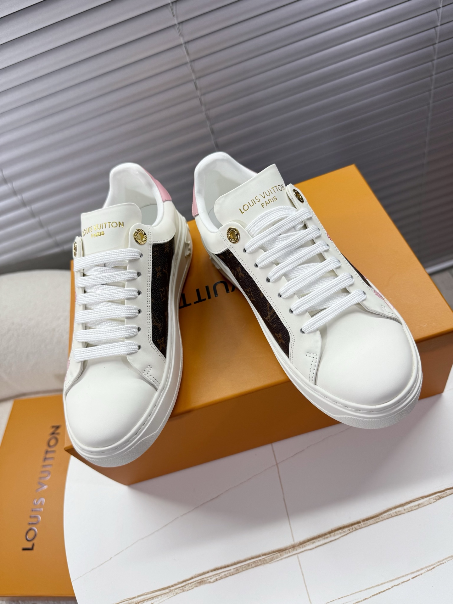LV 루이비통 여성 스니커즈 신발