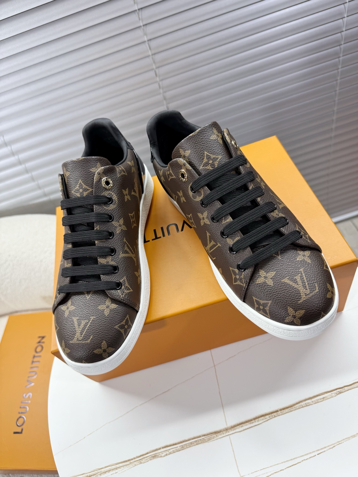 LV 루이비통 여성 스니커즈 신발