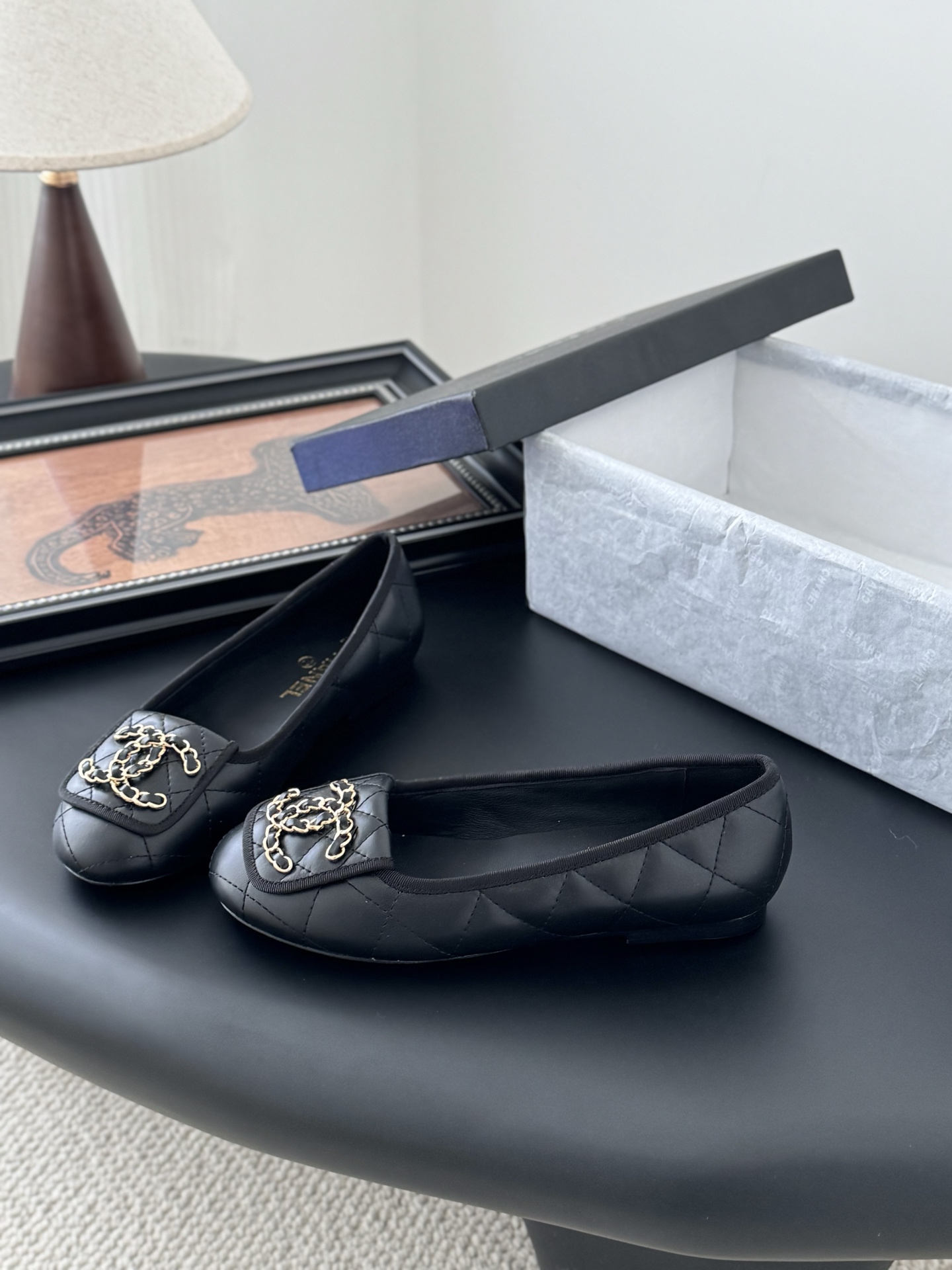 Chanel 샤넬 25K 신상 까멜리아 플랫 슈즈 단화 신발