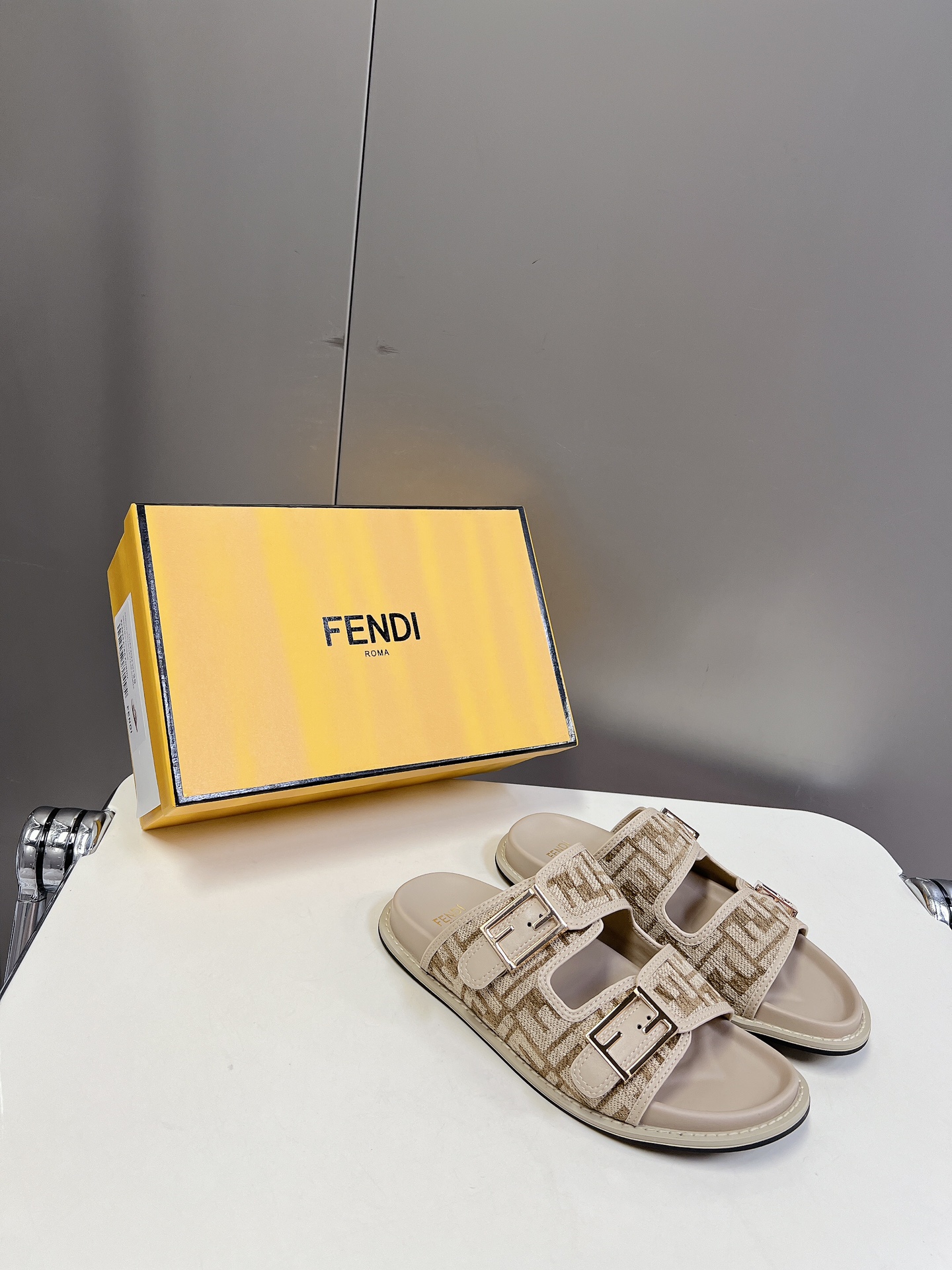 FENDI 펜디 샌들 슬리퍼 신발