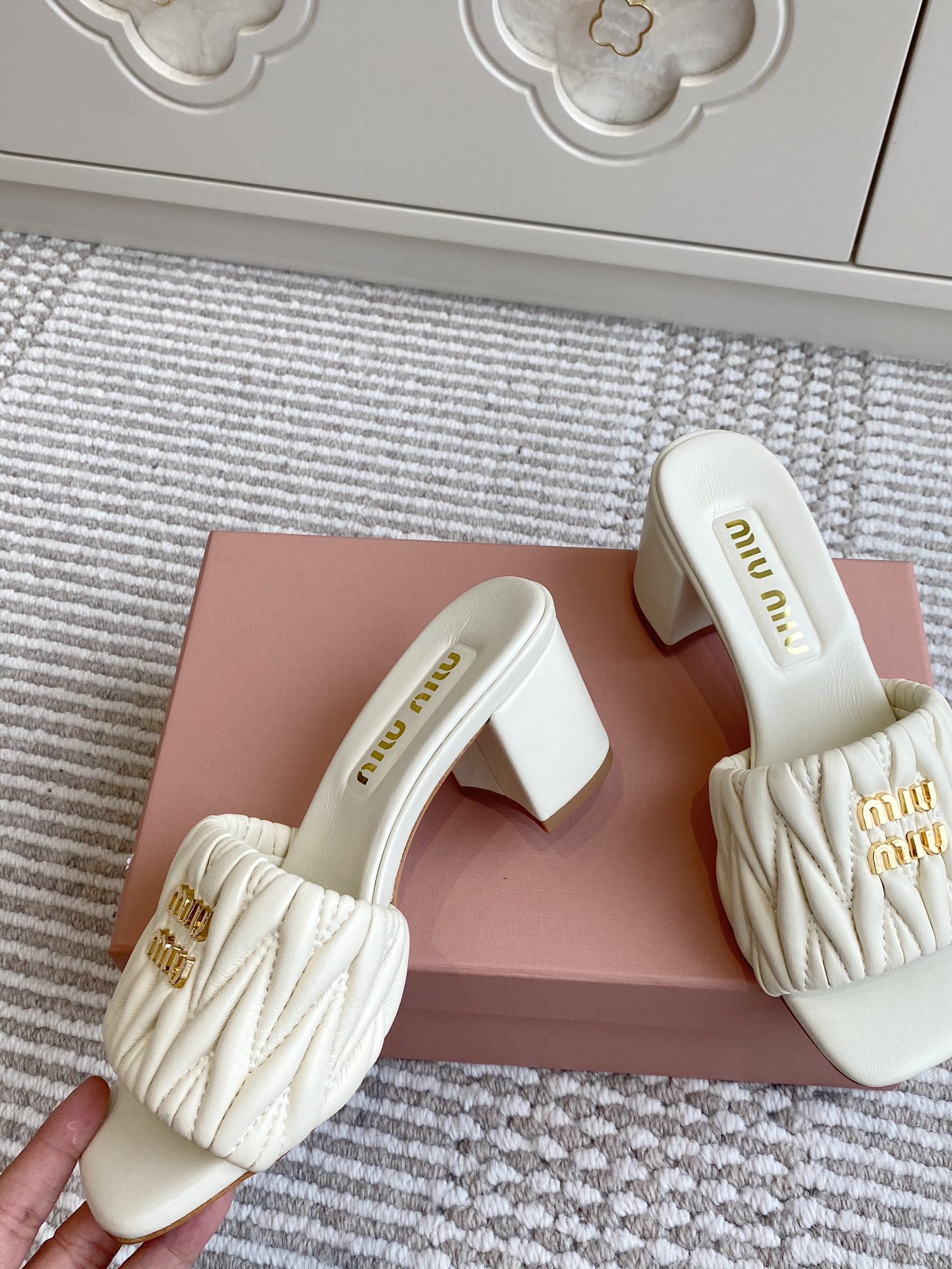 MiuMiu 미우미우 통굽 샌들 슬리퍼 신발