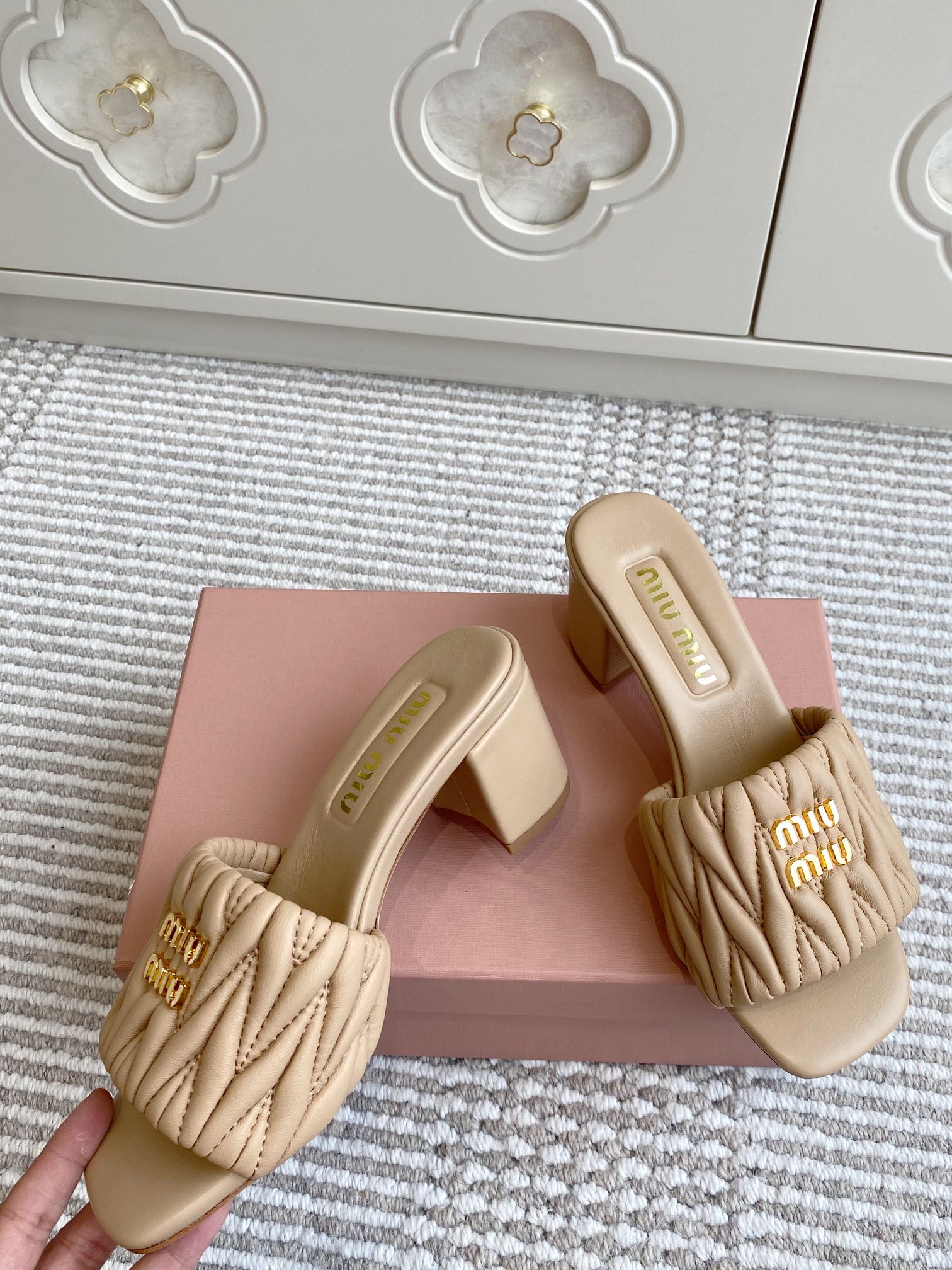 MiuMiu 미우미우 통굽 샌들 슬리퍼 신발