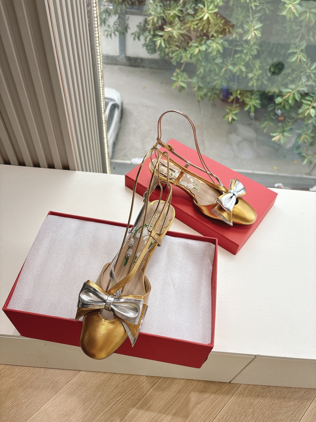 Valentino 발렌티노 토 캡 샌들 구두 신발