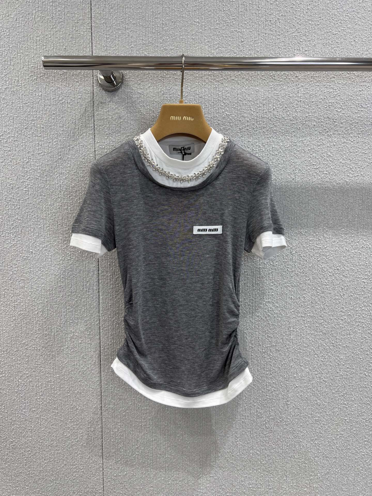 miumiu 미우미우 큐빅 반팔 티셔츠 의류