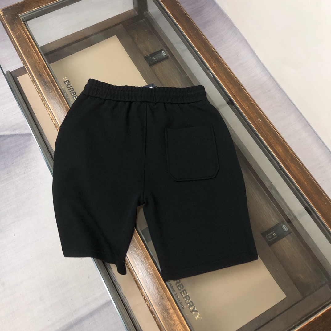 PRADA 프라다 하프팬츠 반바지 의류