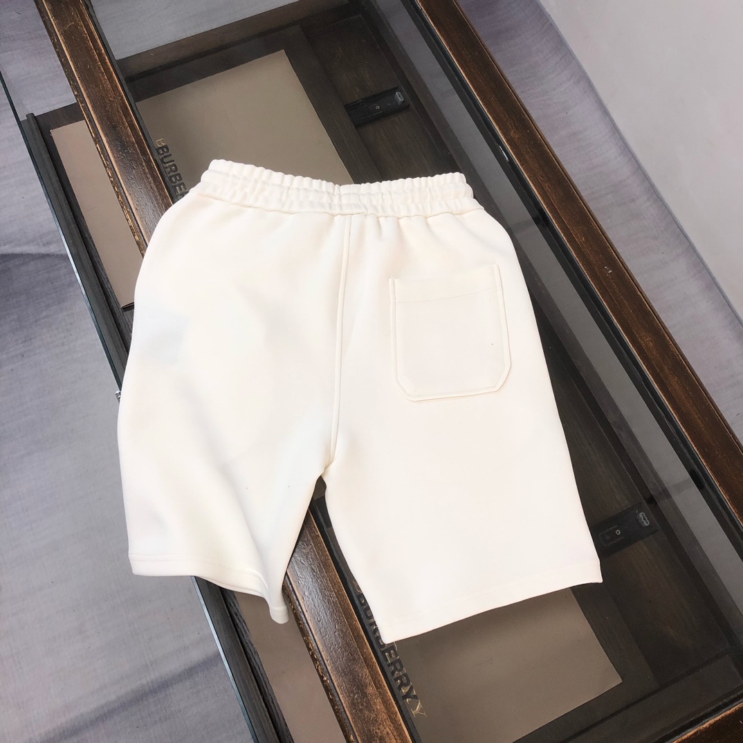 PRADA 프라다 하프팬츠 반바지 의류