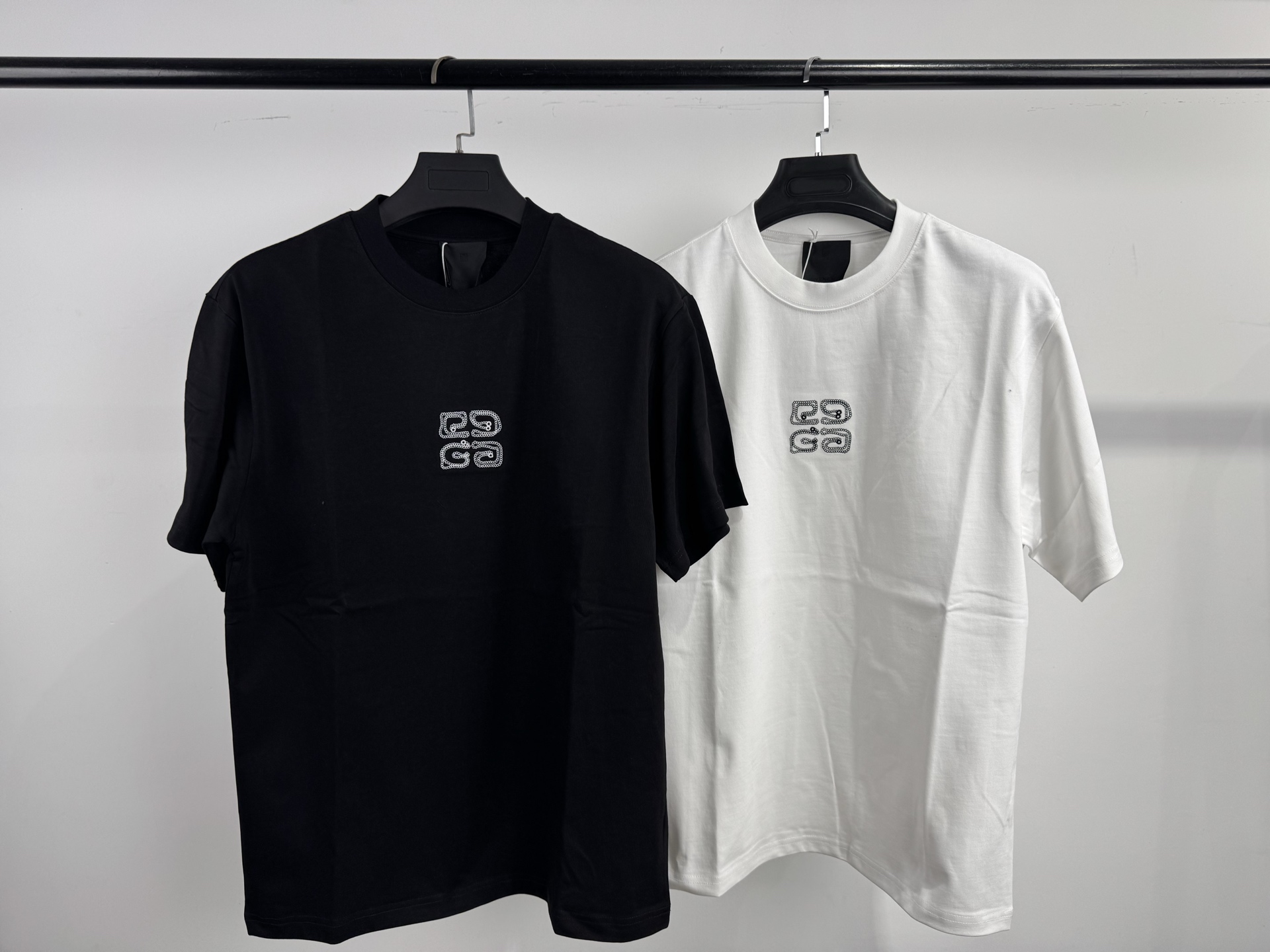 GIVENCHY 지방시 반팔 티셔츠 의류