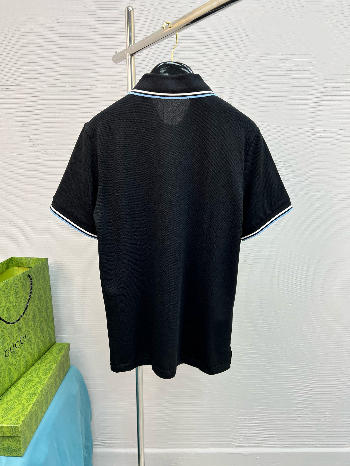 PRADA 프라다 폴로 반팔 카라티 티셔츠 의류