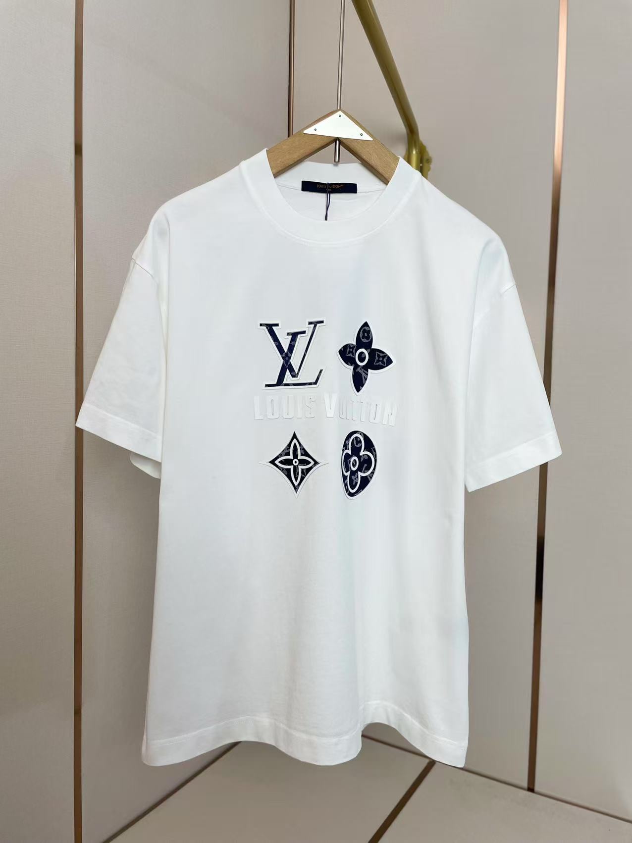 LV 루이비통 반팔 티셔츠 의류