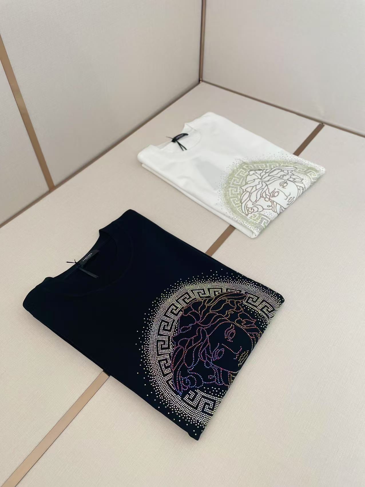 Versace 베르사체 반팔 티셔츠 의류