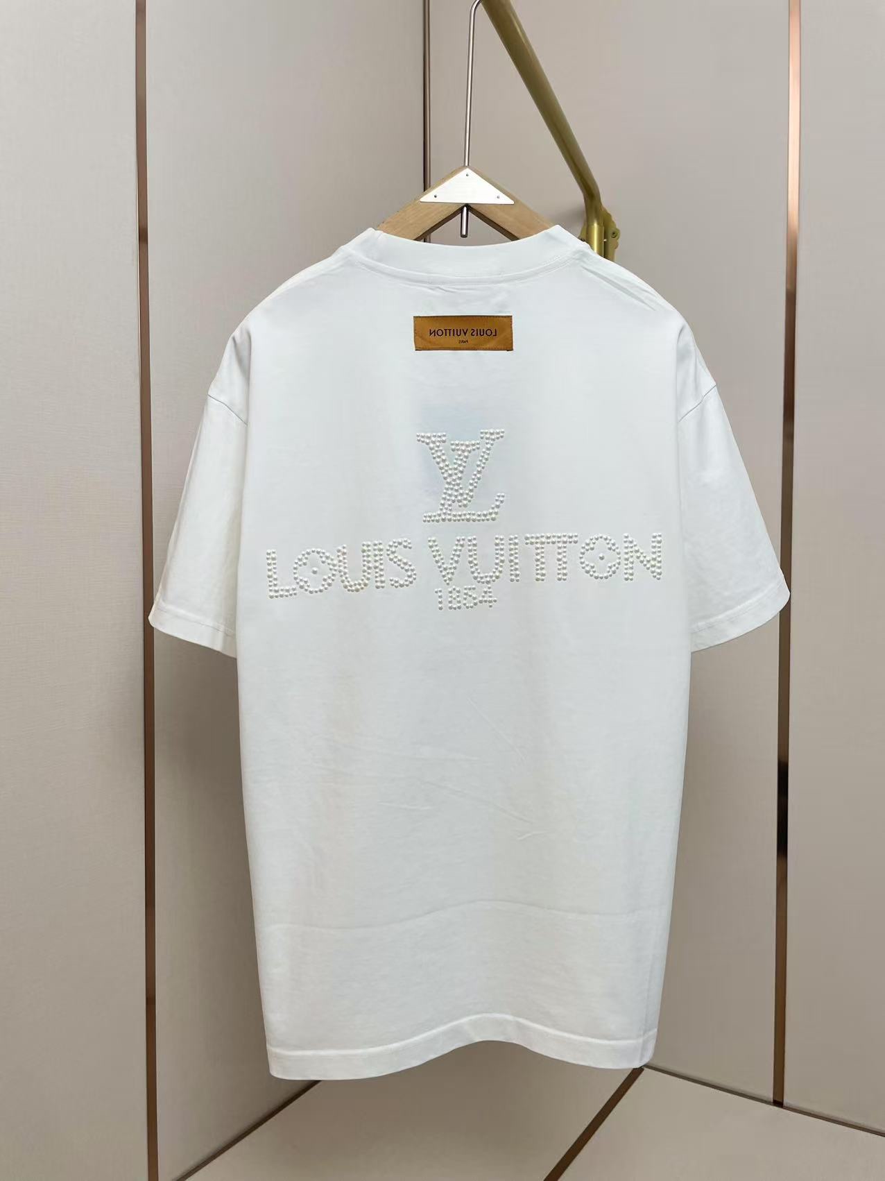 LV 루이비통 반팔 티셔츠 의류