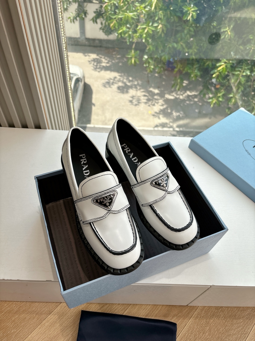 Prada 프라다 로퍼 구두 슈즈 신발