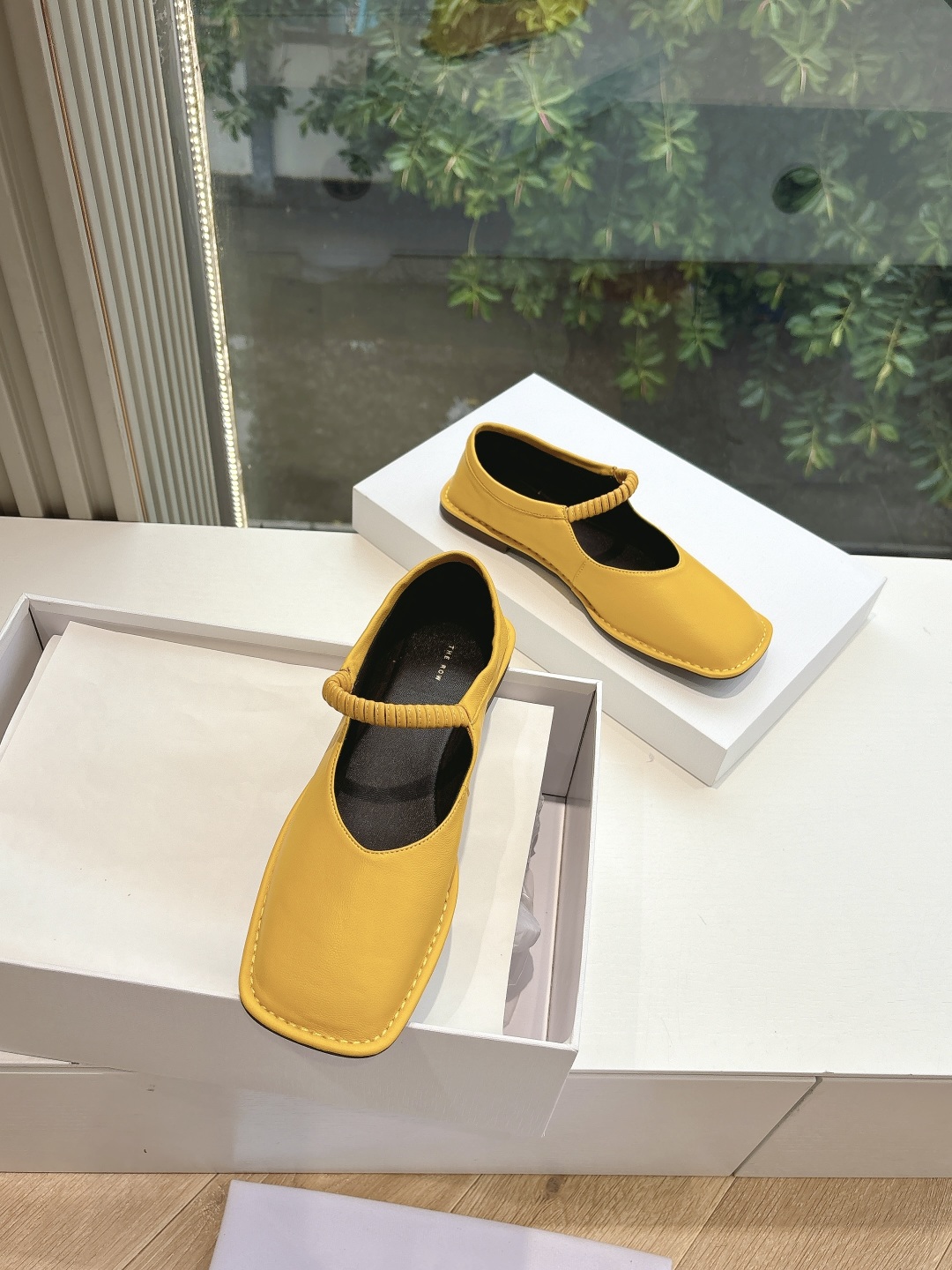 The Row 더 로우 소가죽 플랫 로퍼 신발