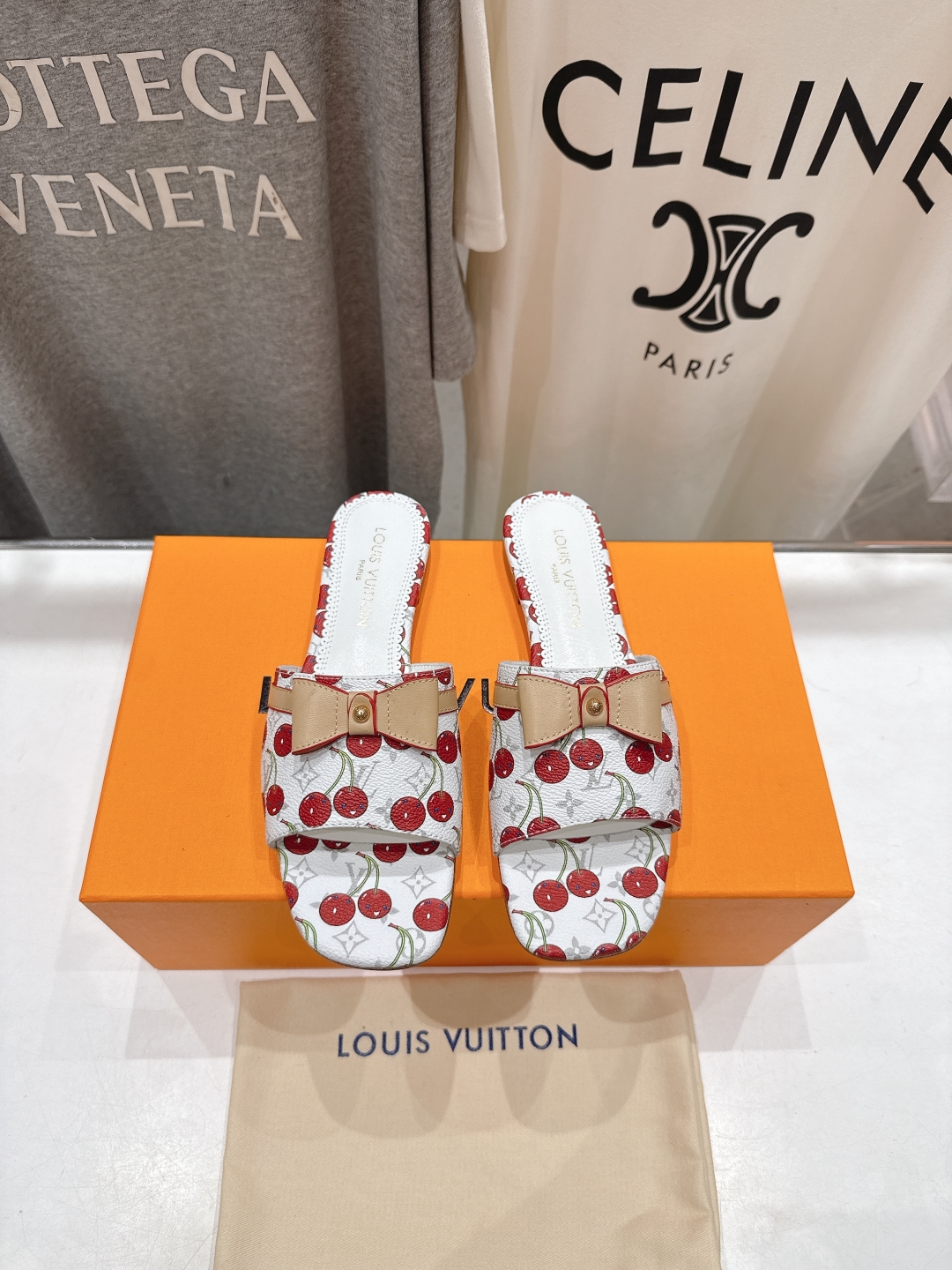 Louis Vuitton LV 루이비통 플랫 슬리퍼 샌들 신발