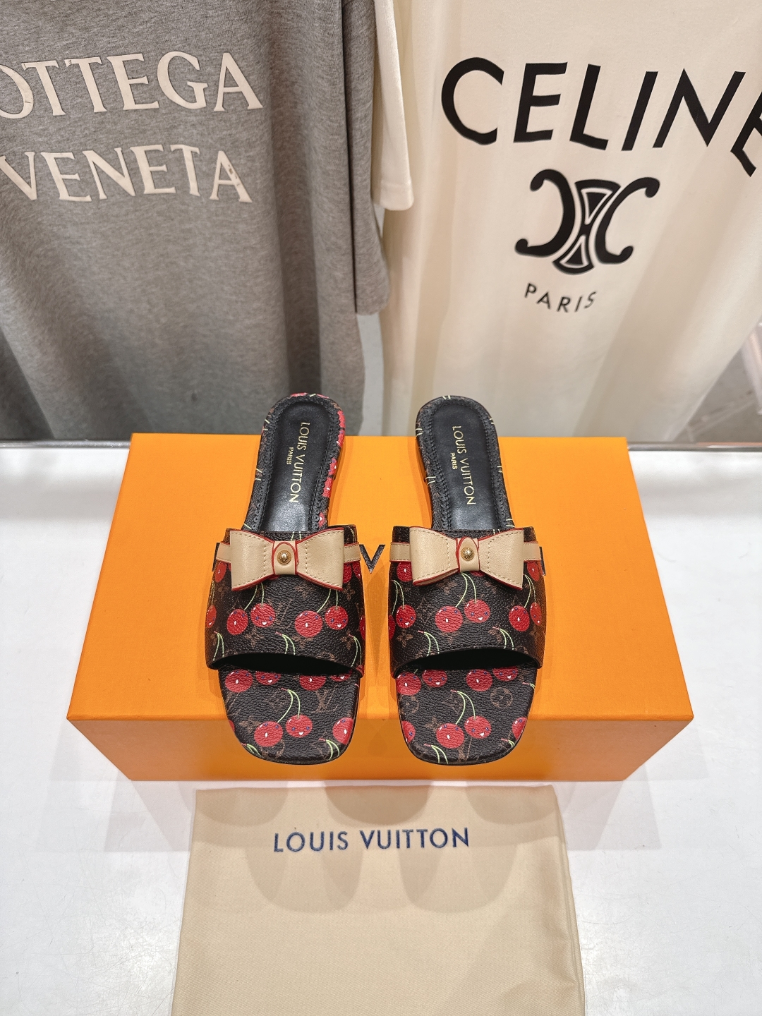 Louis Vuitton LV 루이비통 플랫 슬리퍼 샌들 신발
