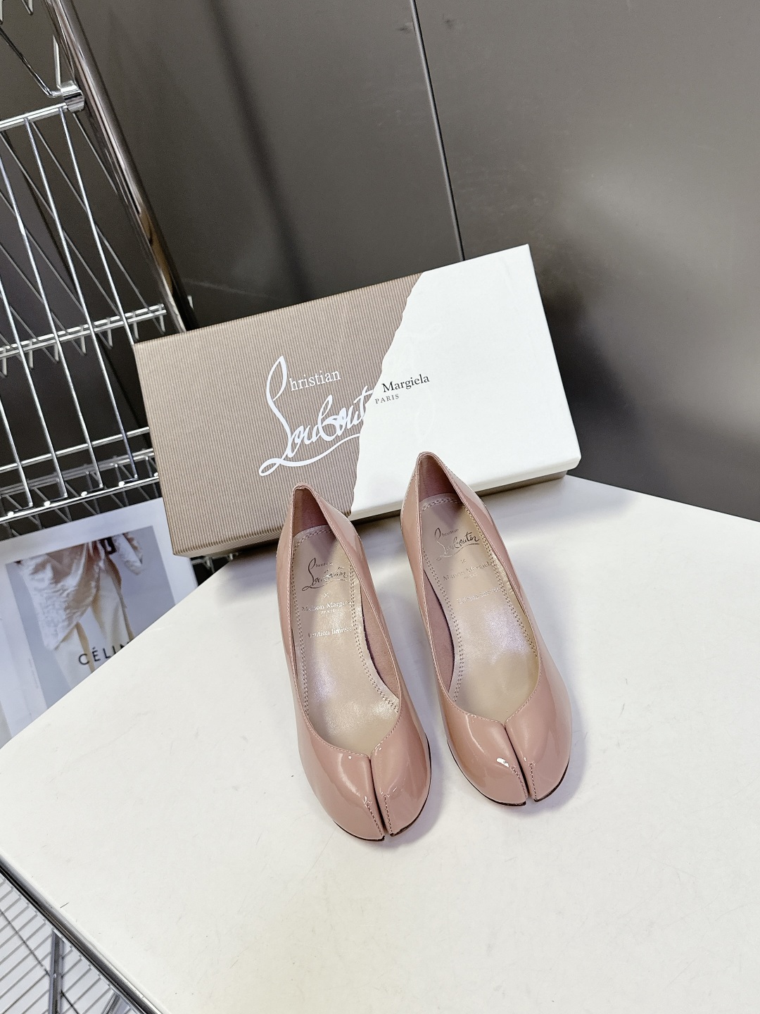 크리스찬 루부탱 X 메종 마르지엘라 힐 구두 신발