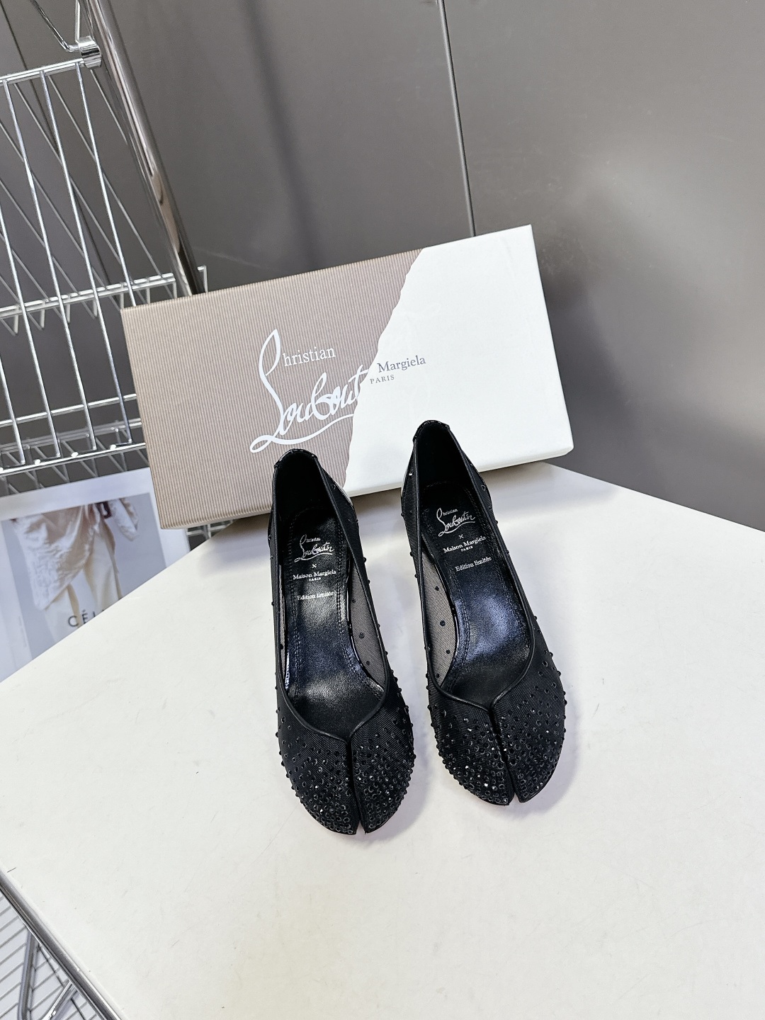 크리스찬 루부탱 X 메종 마르지엘라 힐 구두 신발