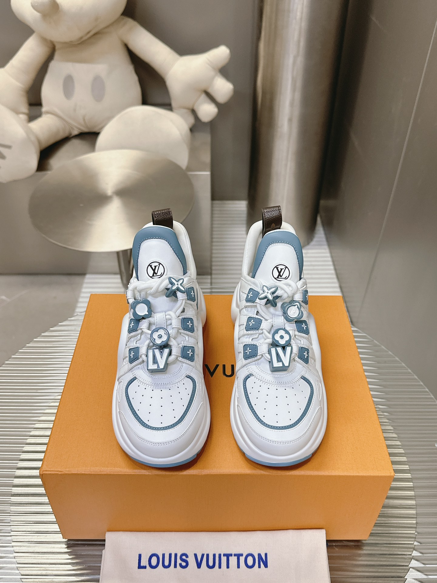 Louis Vuitton LV 루이비통 스니커즈 신발