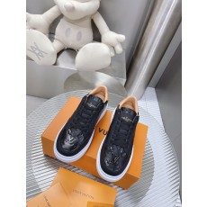 Louis Vuitton LV 루이비통 스니커즈 신발