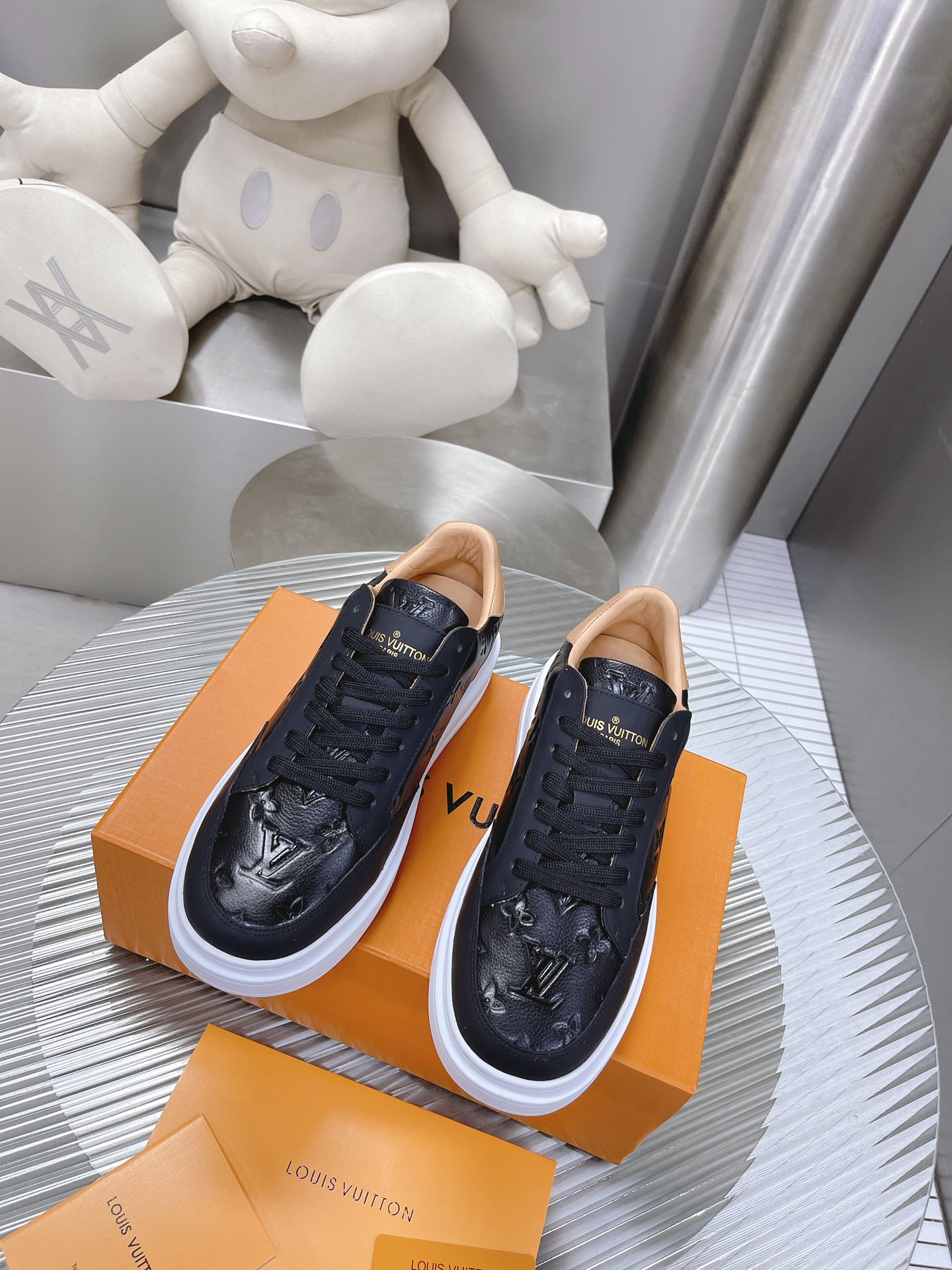 Louis Vuitton LV 루이비통 스니커즈 신발