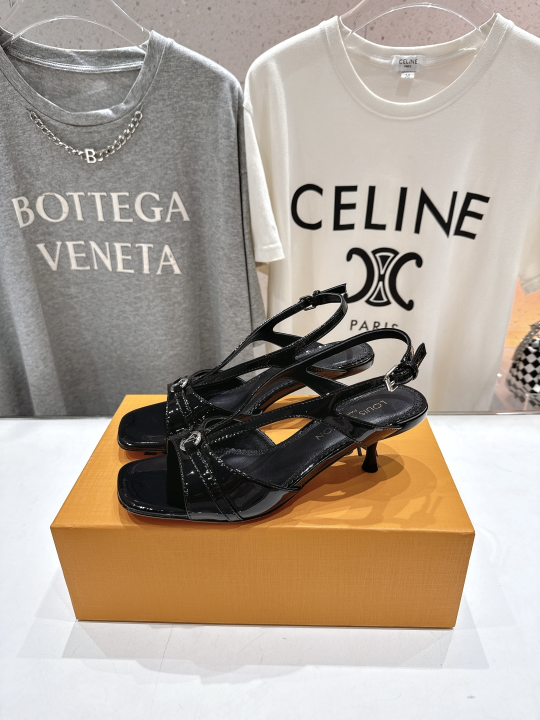 Louis Vuitton LV 루이비통 힐 샌들 신발