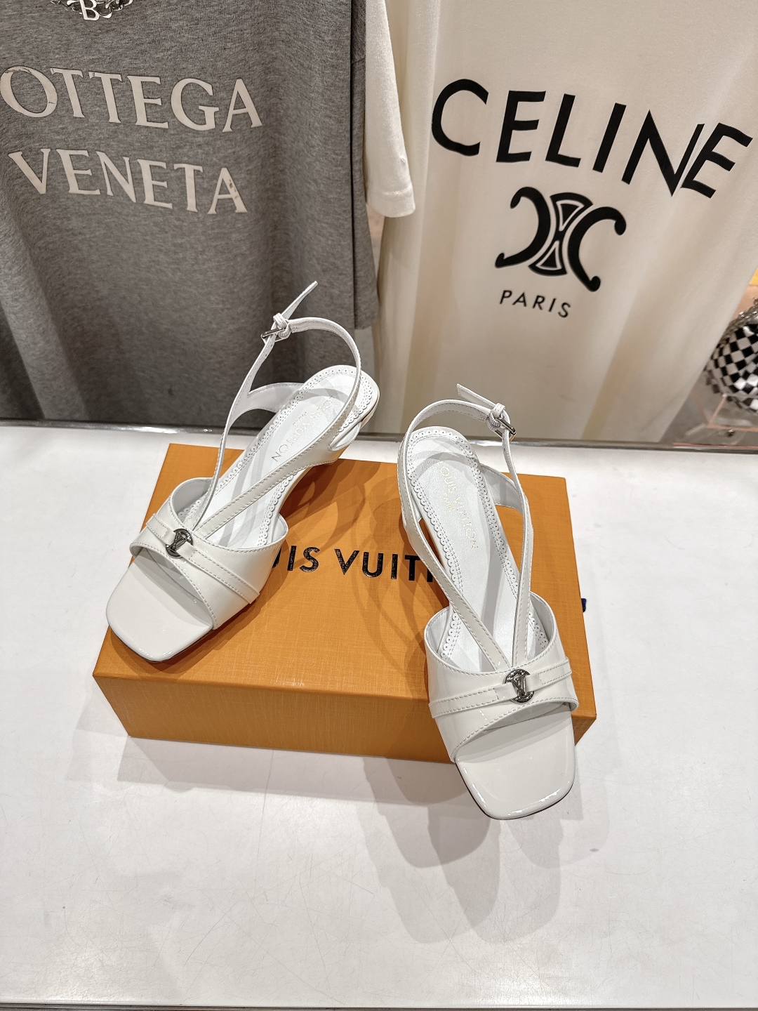 Louis Vuitton LV 루이비통 힐 샌들 신발