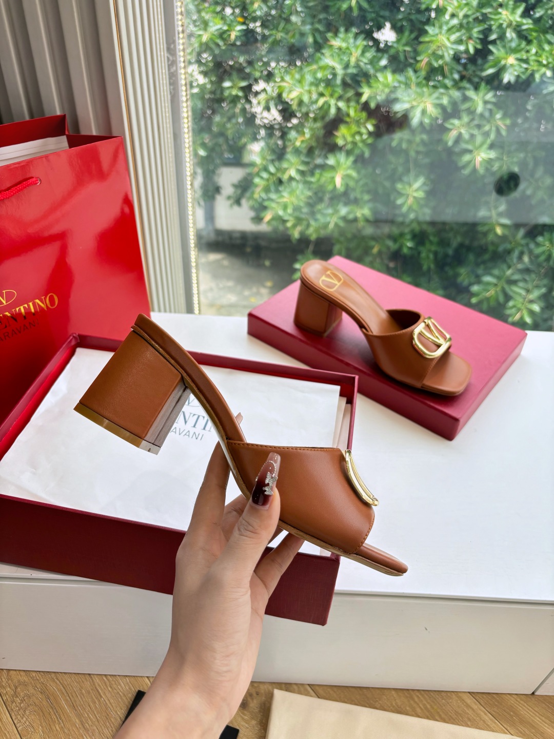 VALENTINO 발렌티노 통굽 샌들 슬리퍼 신발