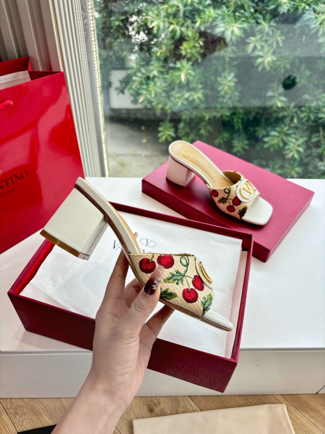 VALENTINO 발렌티노 통굽 샌들 슬리퍼 신발