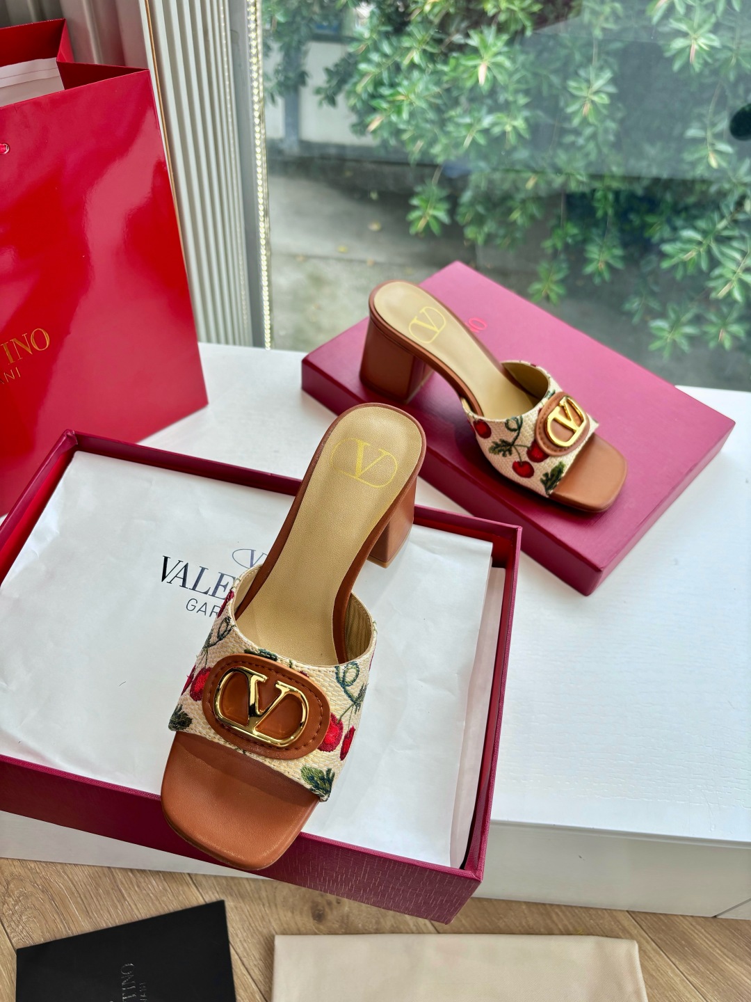 VALENTINO 발렌티노 통굽 샌들 슬리퍼 신발