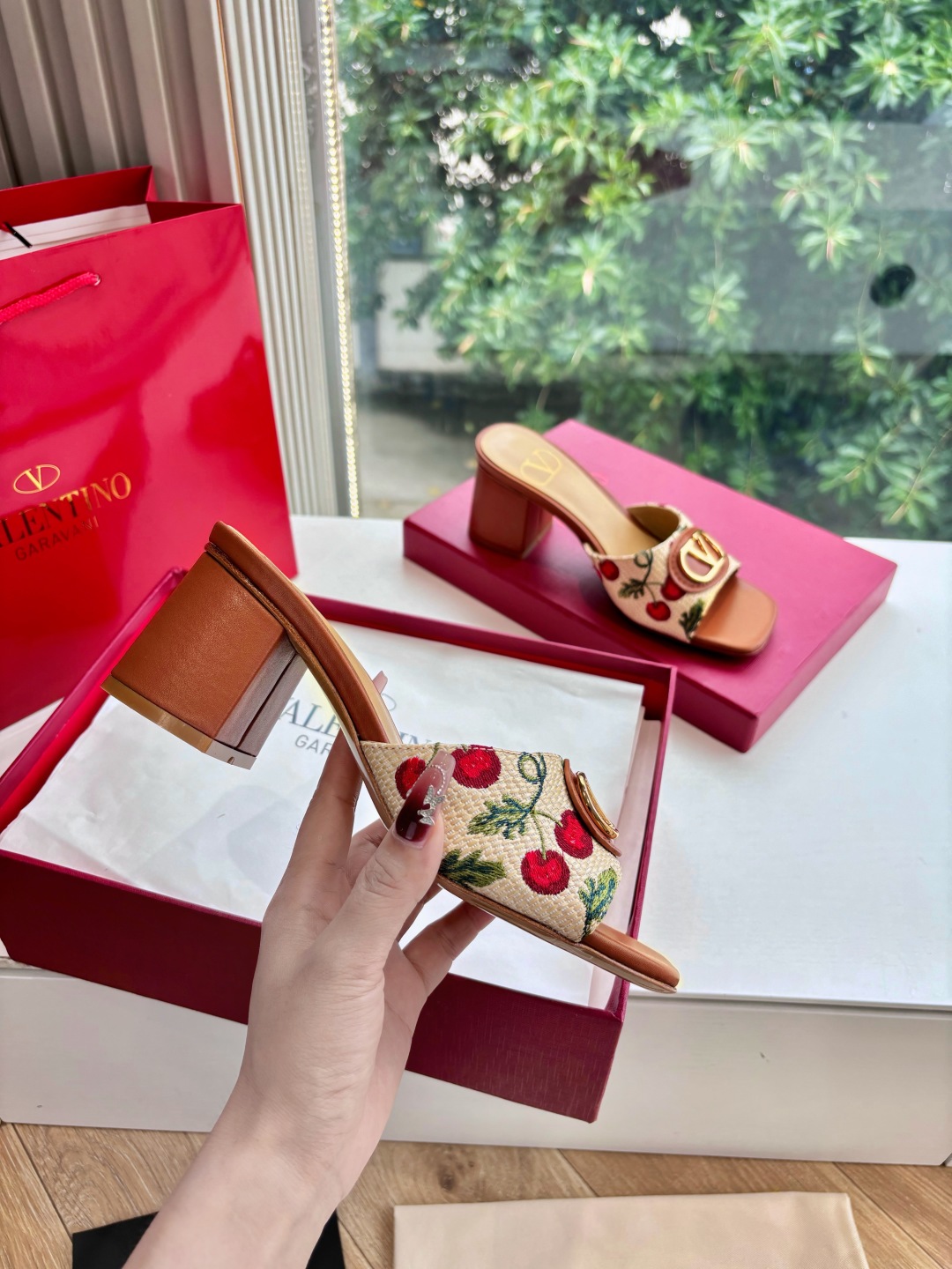 VALENTINO 발렌티노 통굽 샌들 슬리퍼 신발