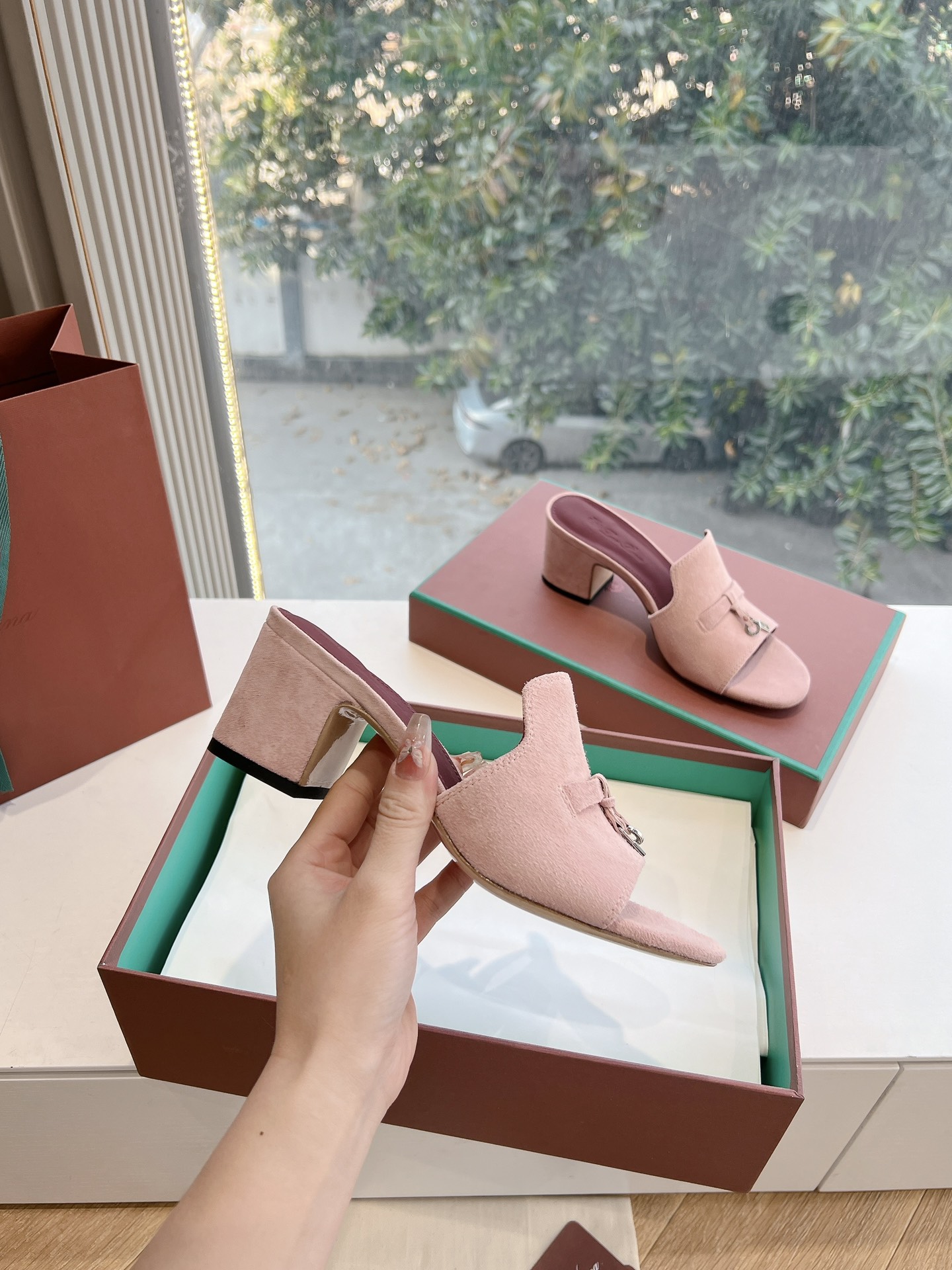 Loro Piana LP 로로피아나 통굽 태슬 플랫 슬리퍼 샌들 신발